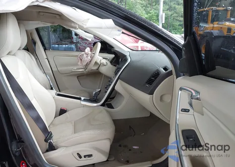 2013 Volvo Xc60 3.2/3.2 Platinum/3.2 Premier/3.2 Premier Plus from USA, damaged, VIN YV4940DZXD2373056